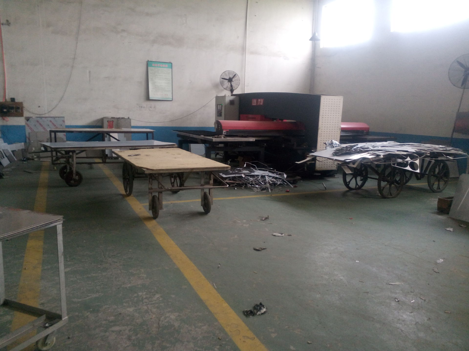 優(yōu)質(zhì)洗碗機廠家直銷，通道式、籃傳式商用洗碗機，中央廚房設備